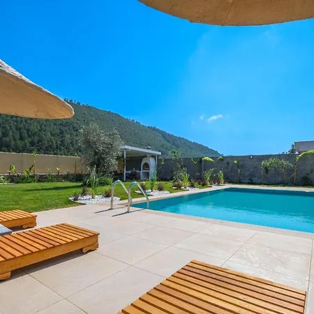 Demir Hotel 4*